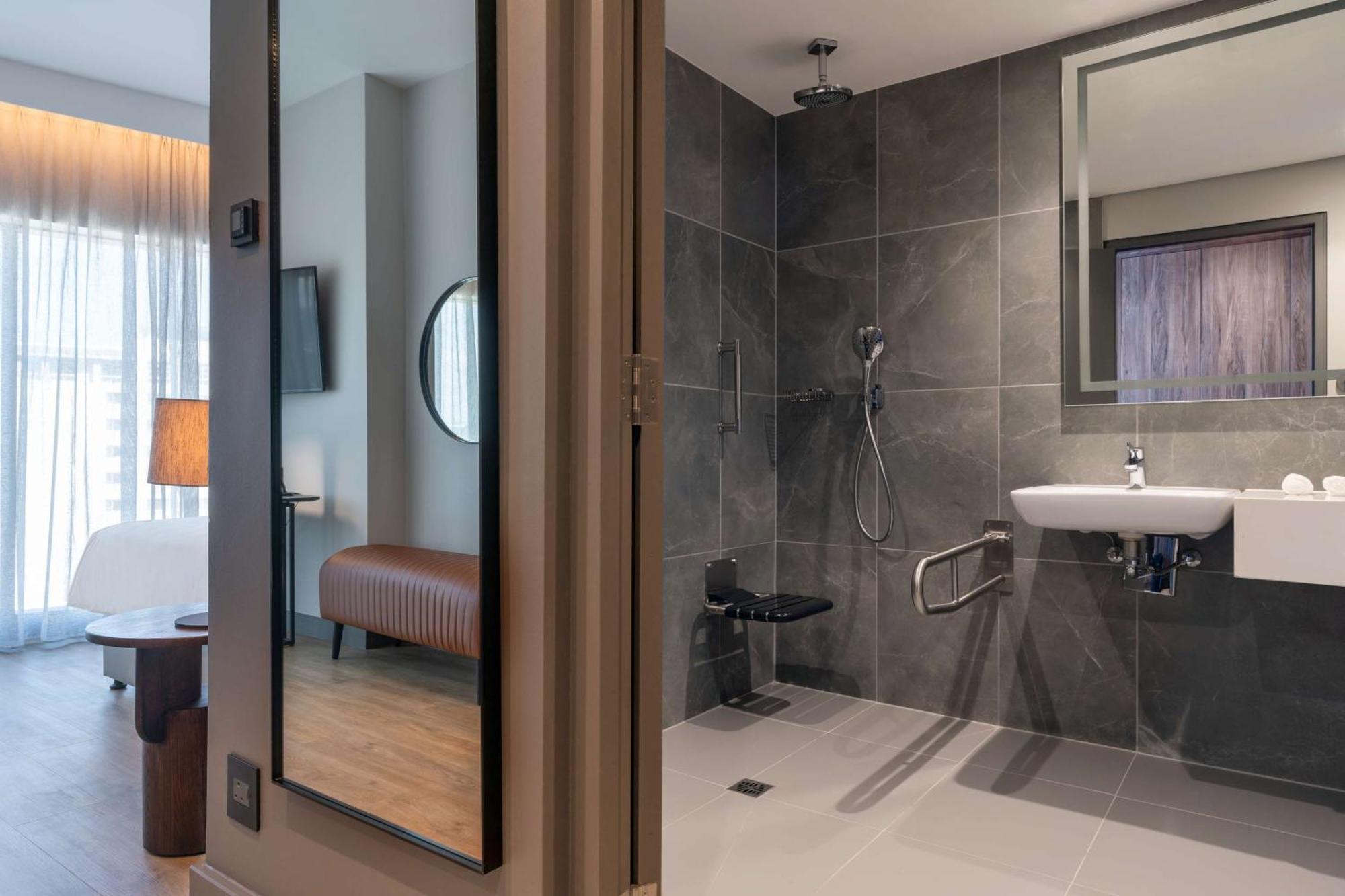 Radisson Blu Hotel, Umhlanga Hotel 4*